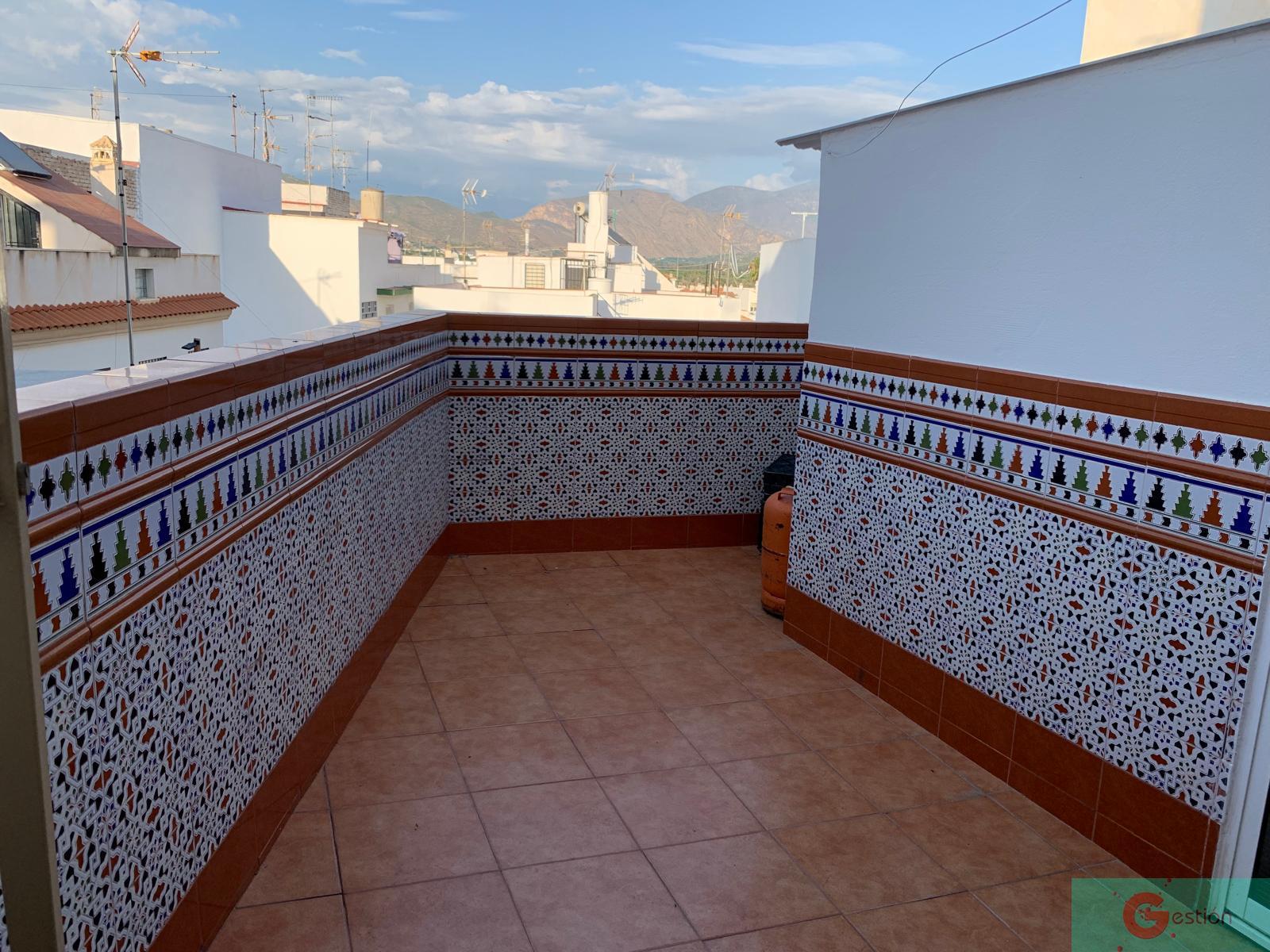 For sale of house in Salobreña