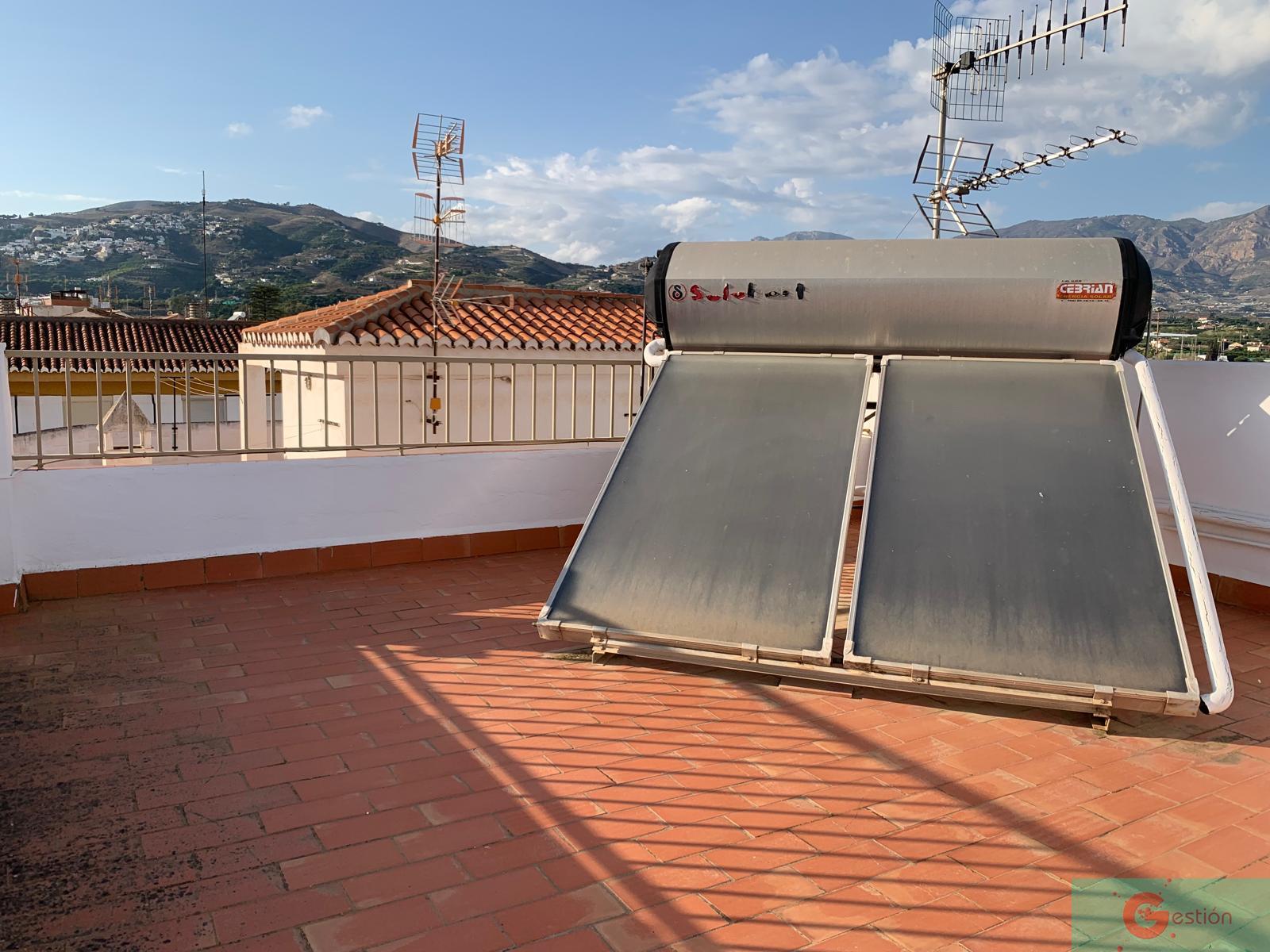 For sale of house in Salobreña