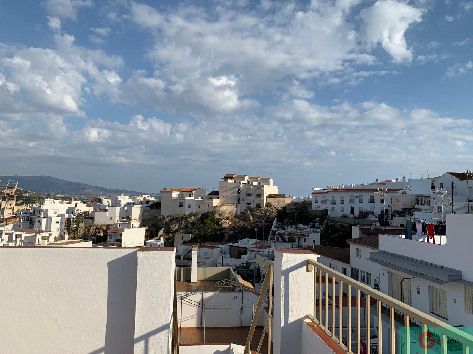 For sale of house in Salobreña