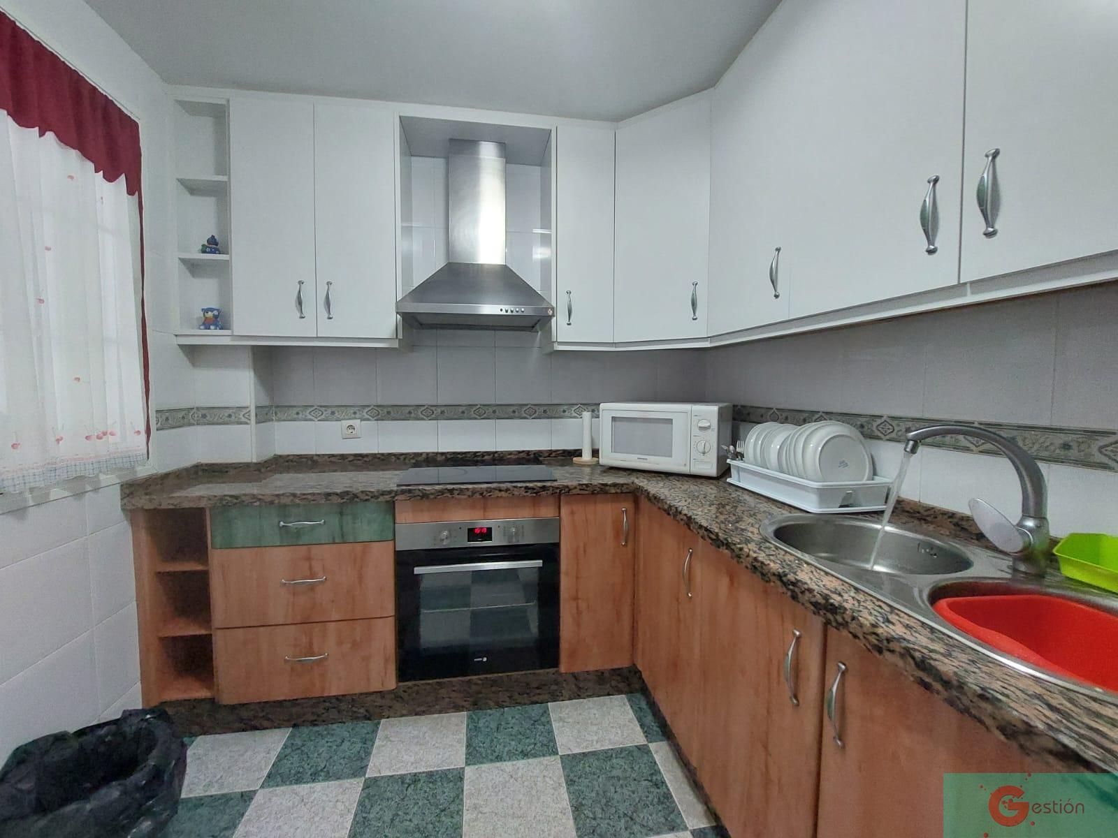 For sale of flat in Salobreña