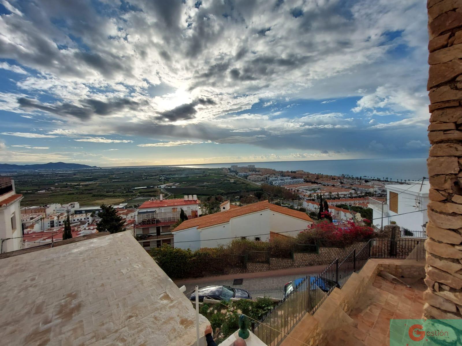 For sale of house in Salobreña