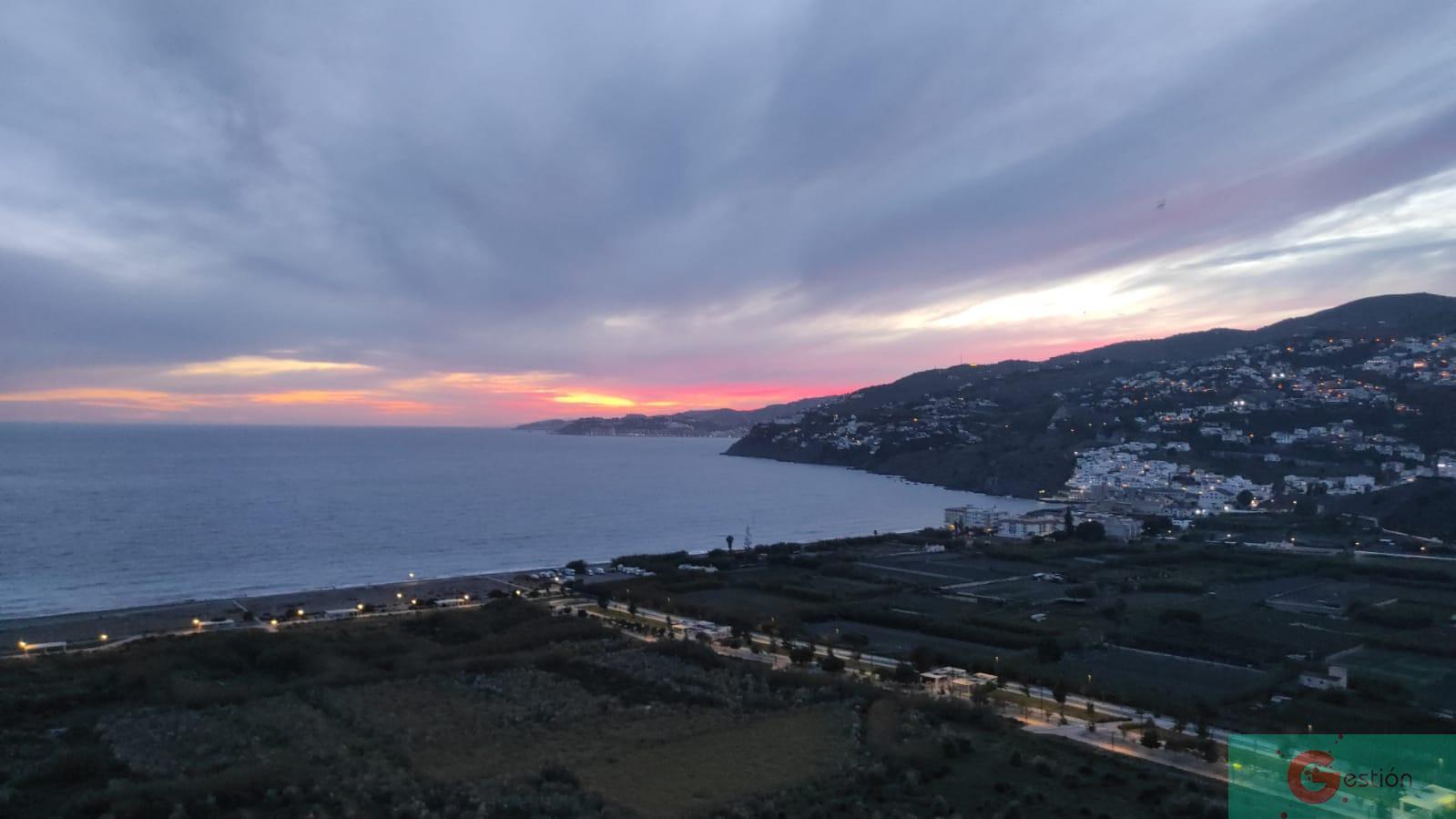 For sale of house in Salobreña