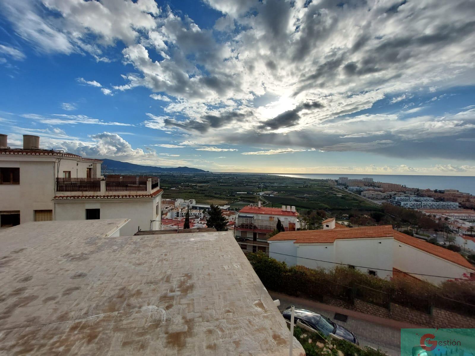 For sale of house in Salobreña