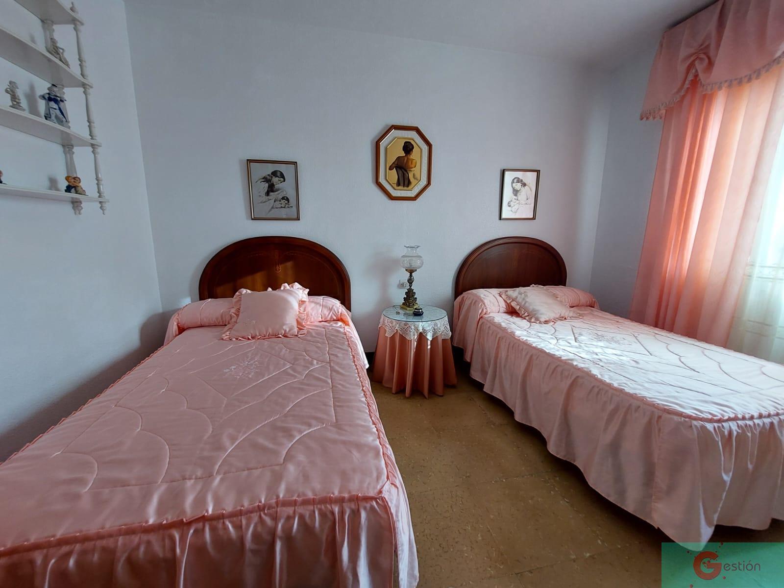 For sale of house in Salobreña
