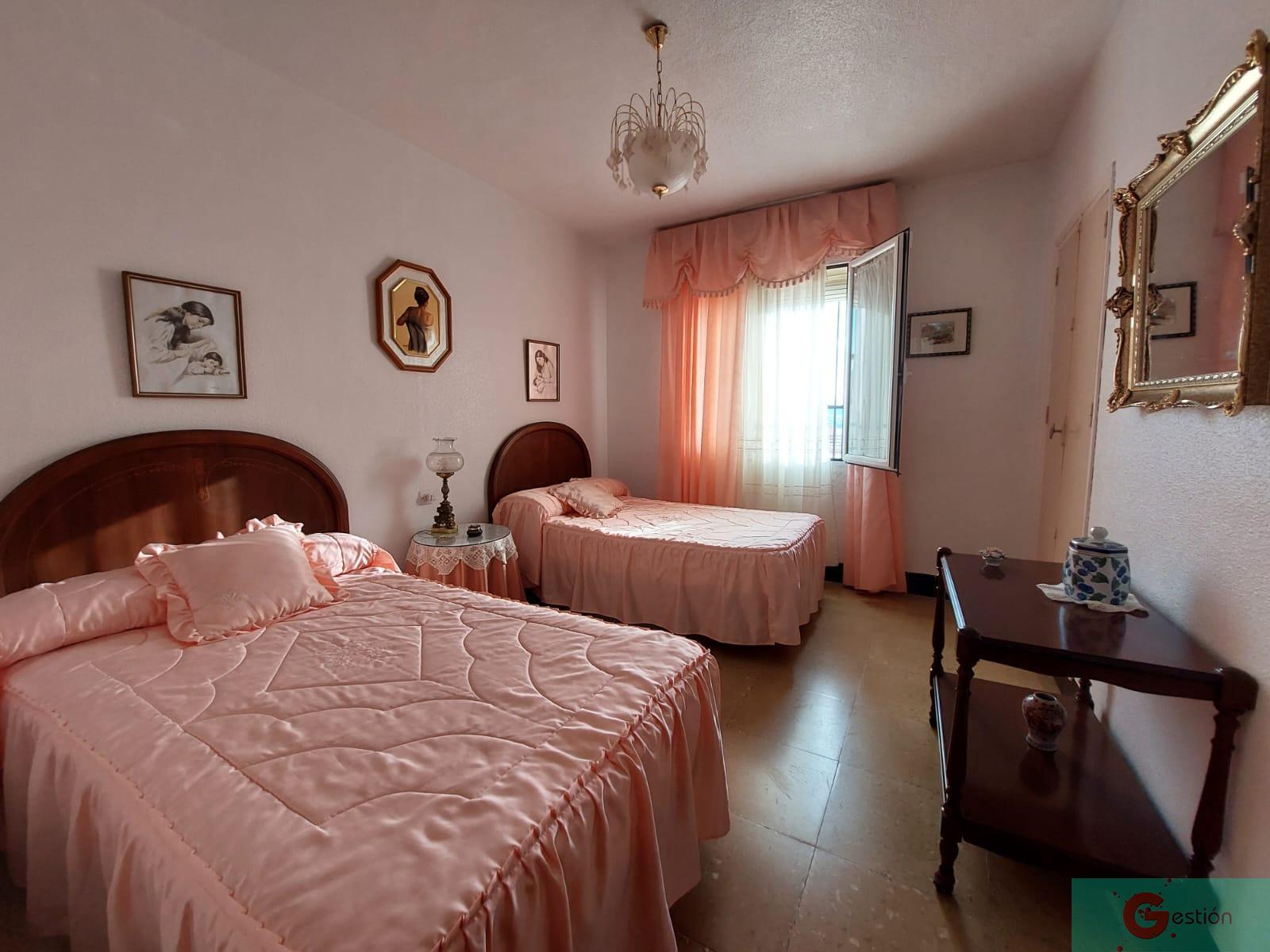 For sale of house in Salobreña
