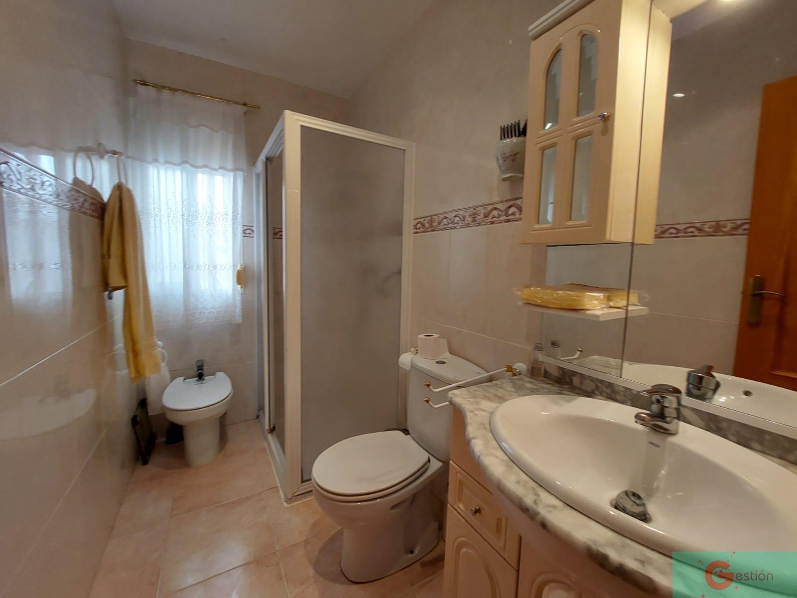For sale of house in Salobreña