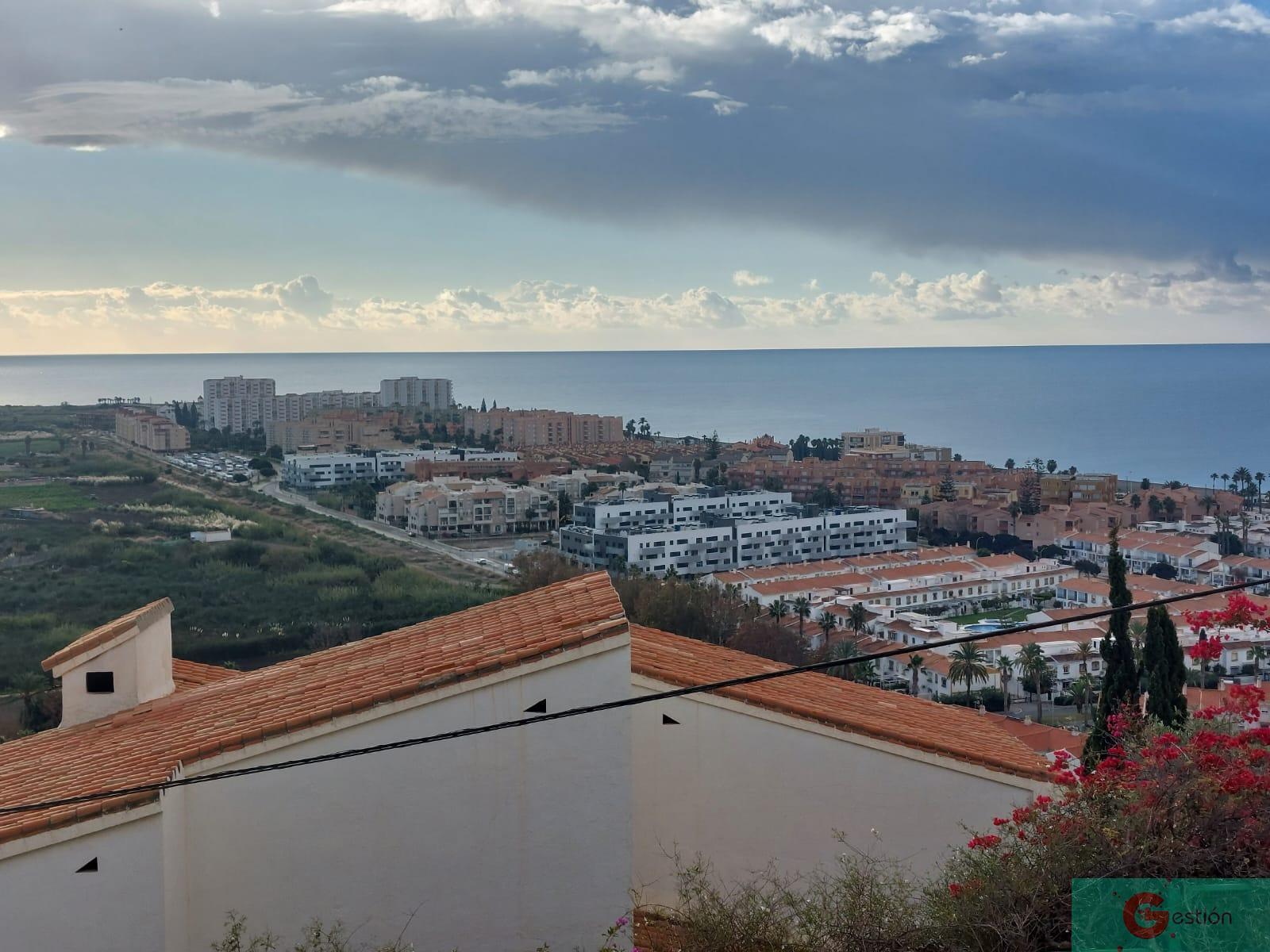 For sale of house in Salobreña