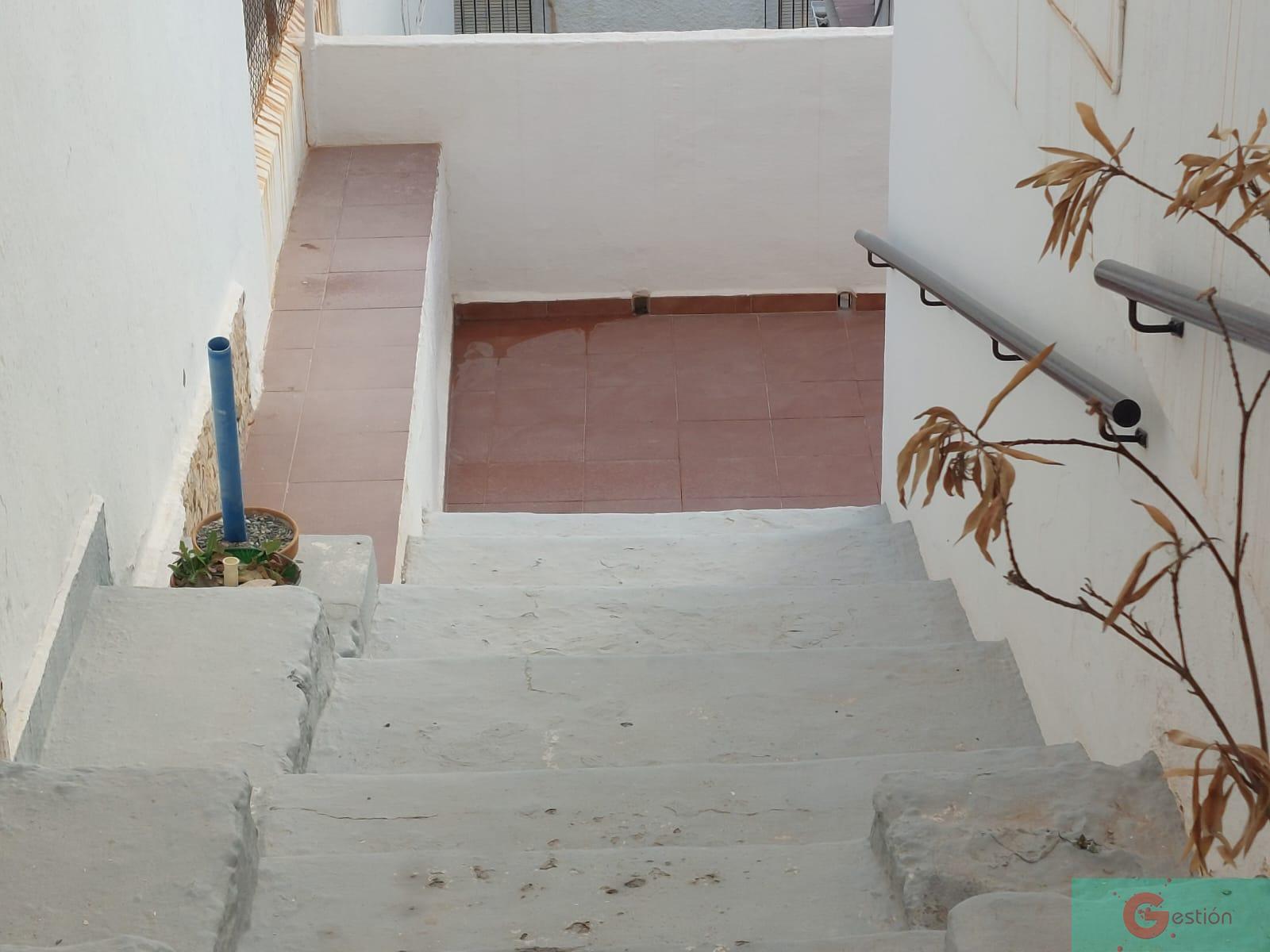 For sale of house in Salobreña