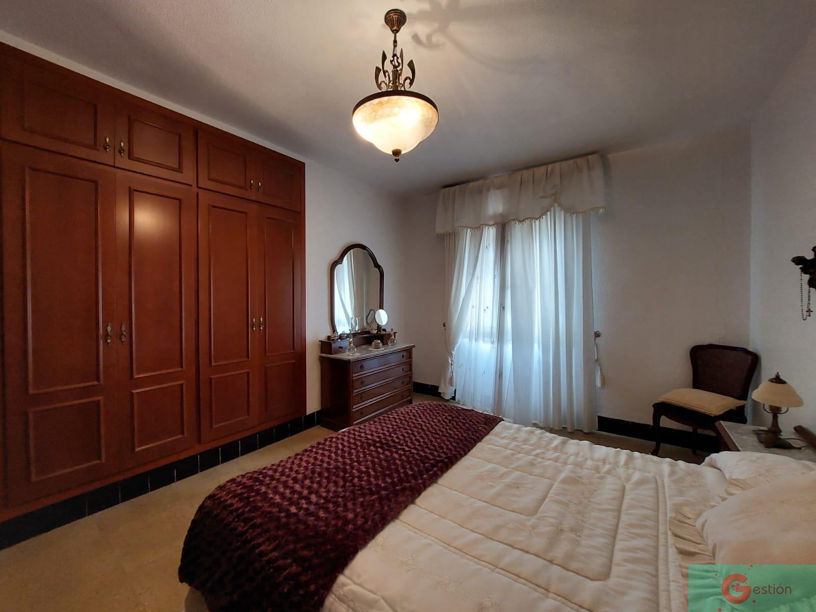 For sale of house in Salobreña