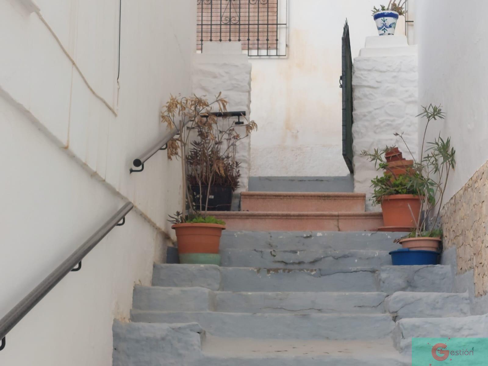 For sale of house in Salobreña