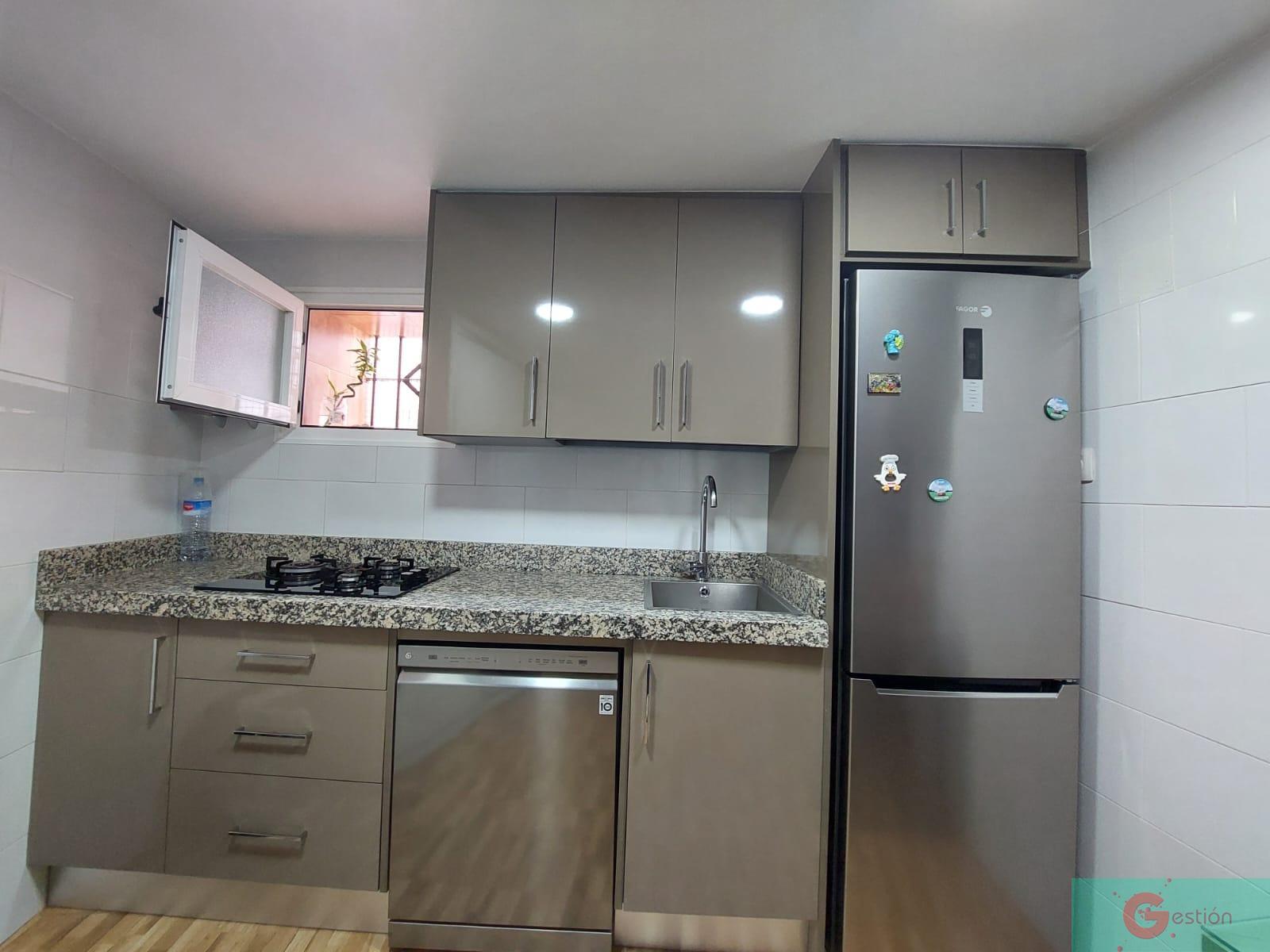For sale of house in Salobreña