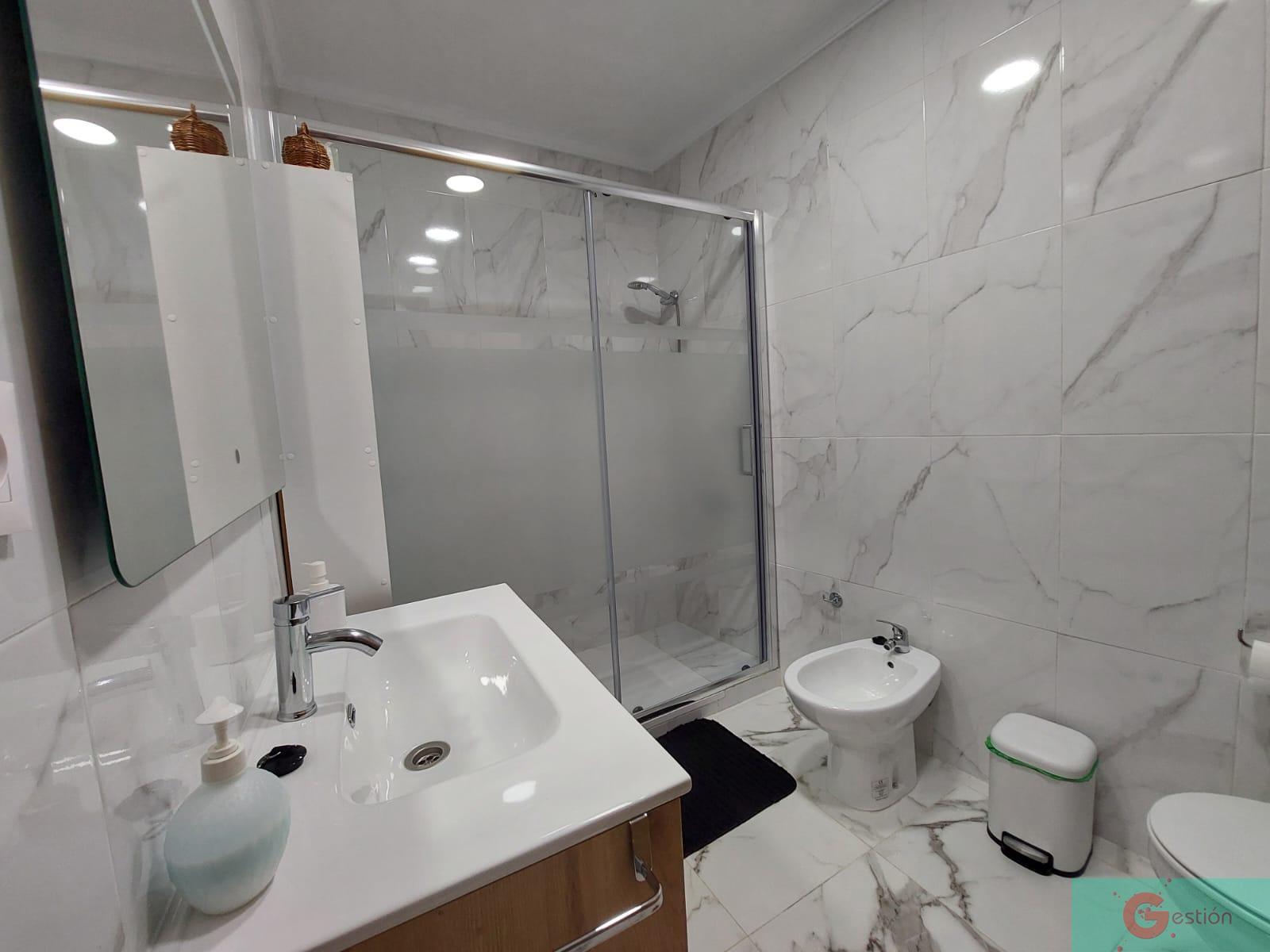 For sale of house in Salobreña
