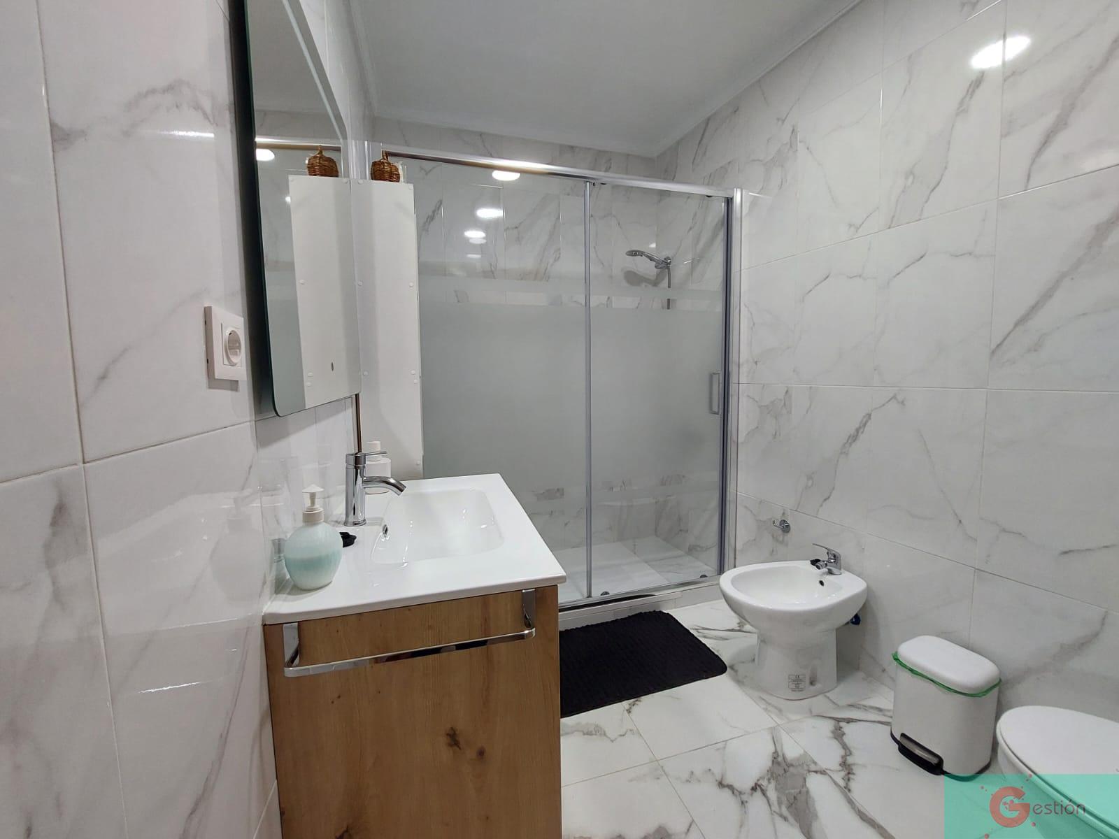 For sale of house in Salobreña