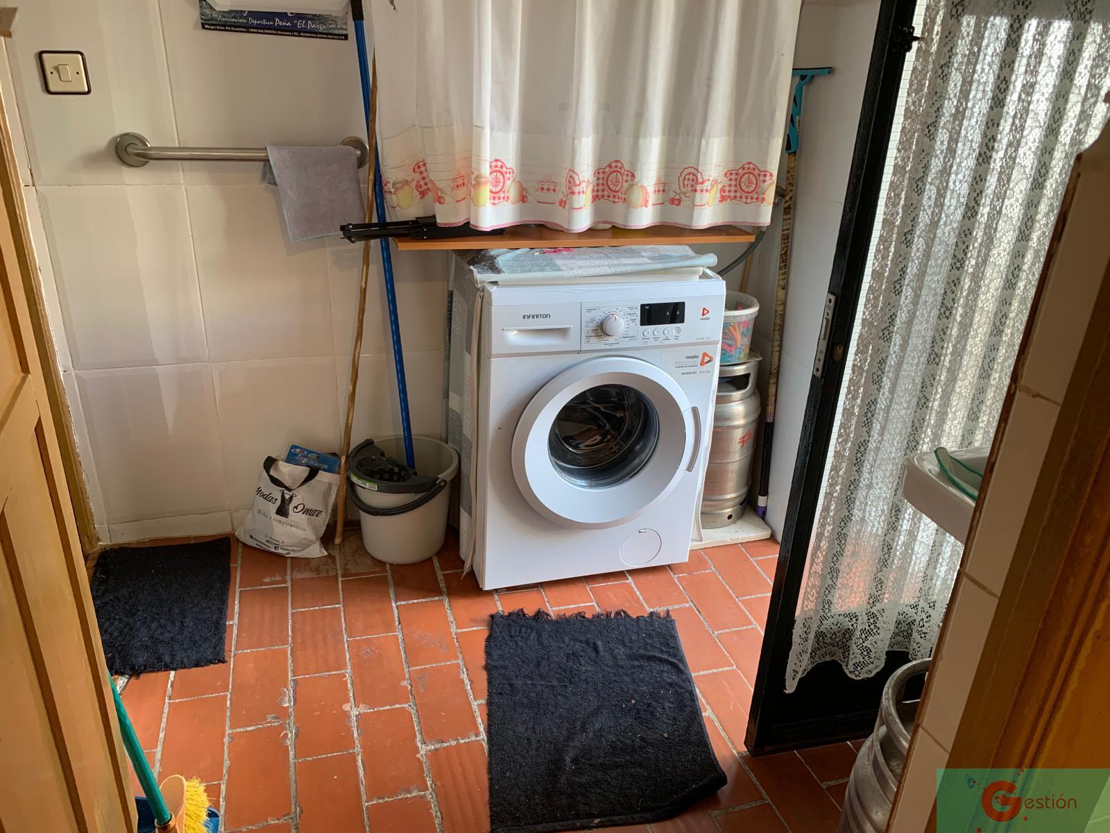 For sale of house in Salobreña