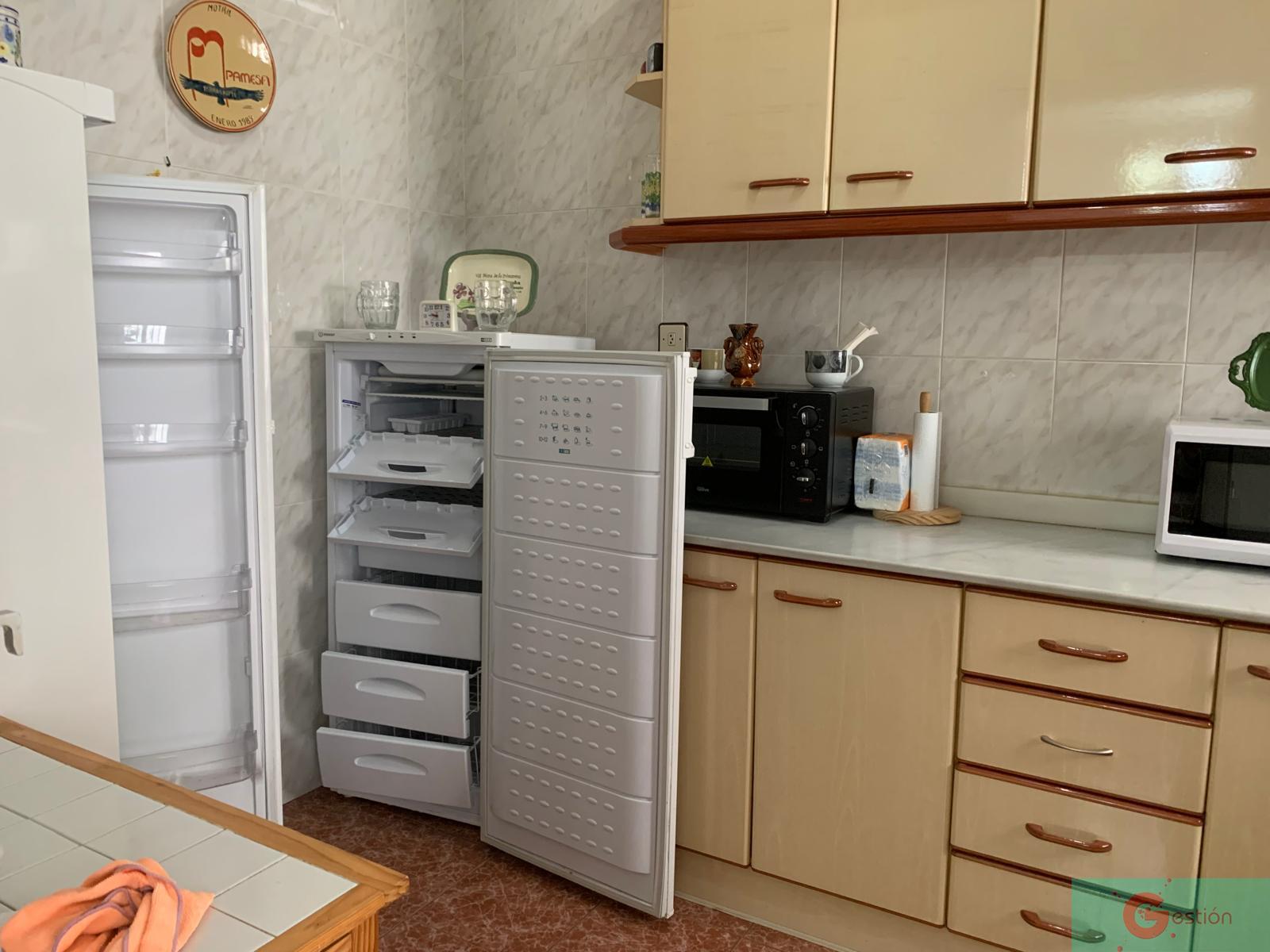 For sale of house in Salobreña