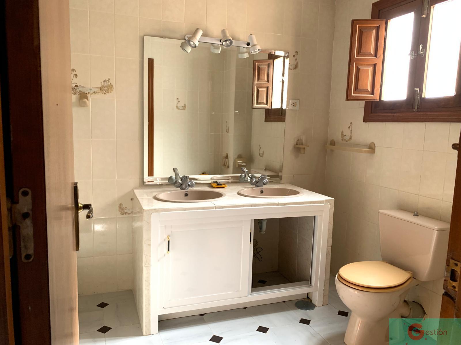 For sale of house in Molvízar