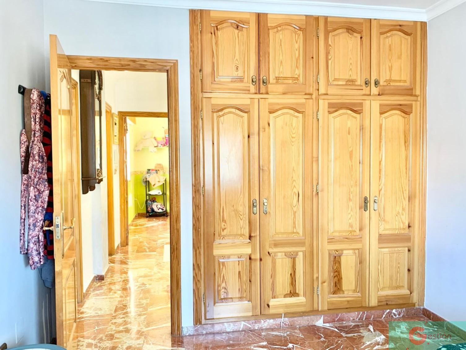 For sale of house in Salobreña