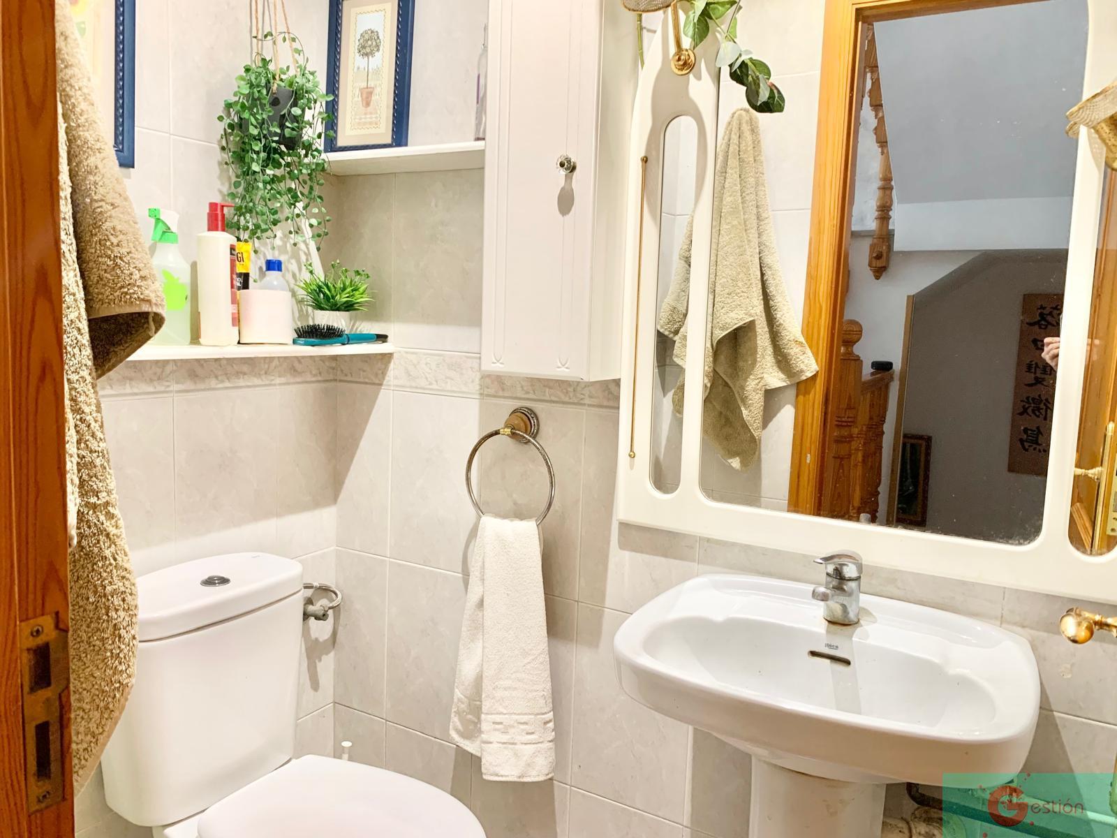 For sale of house in Salobreña