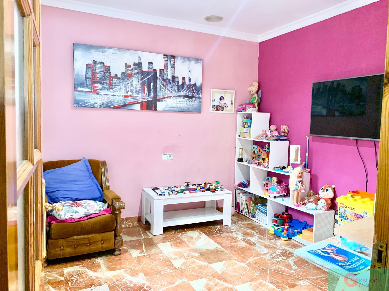 For sale of house in Salobreña