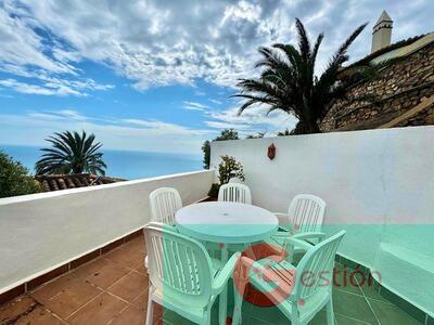 For sale of villa in Salobreña