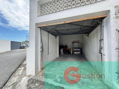 For sale of villa in Salobreña