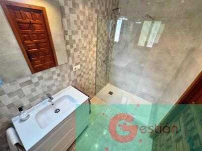 For sale of villa in Salobreña