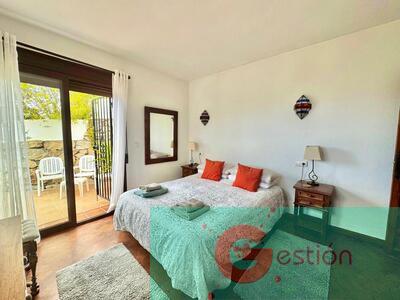 For sale of villa in Salobreña