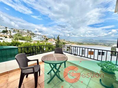 For sale of villa in Salobreña