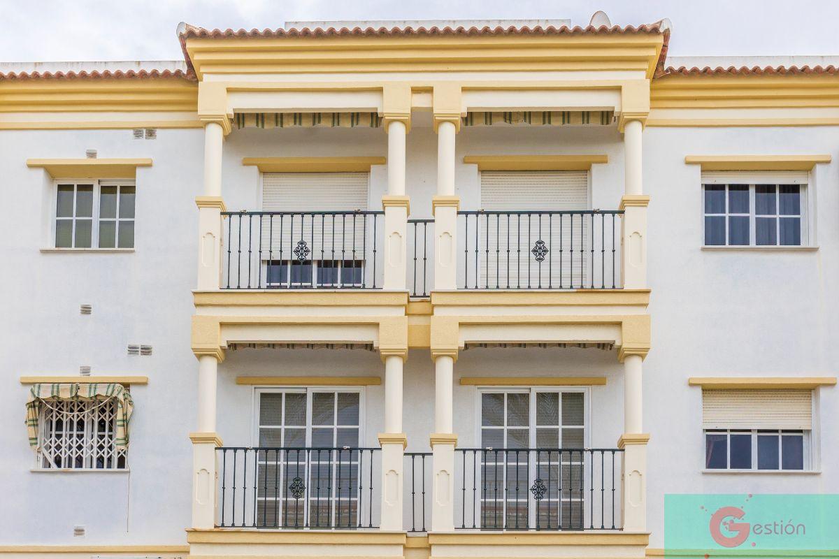 For sale of flat in Salobreña
