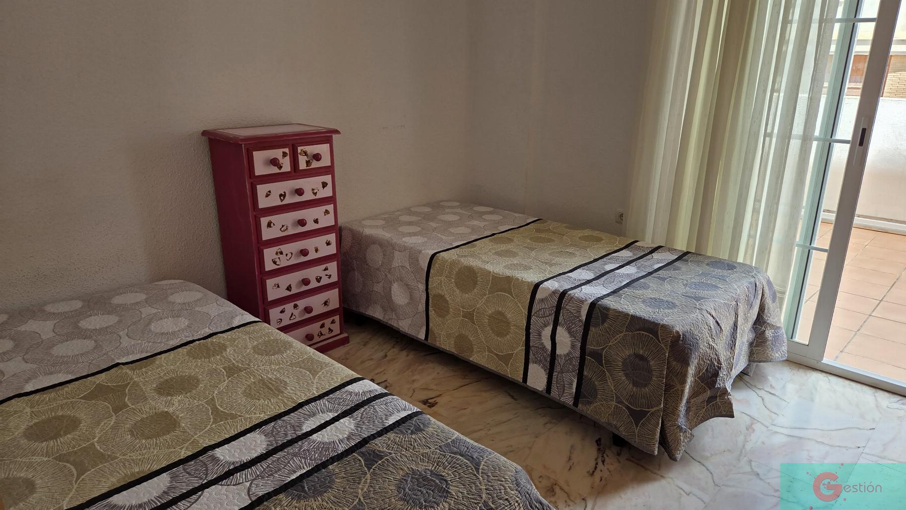 For sale of flat in Salobreña