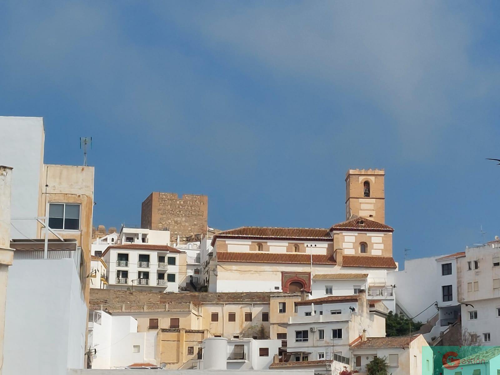 For sale of house in Salobreña