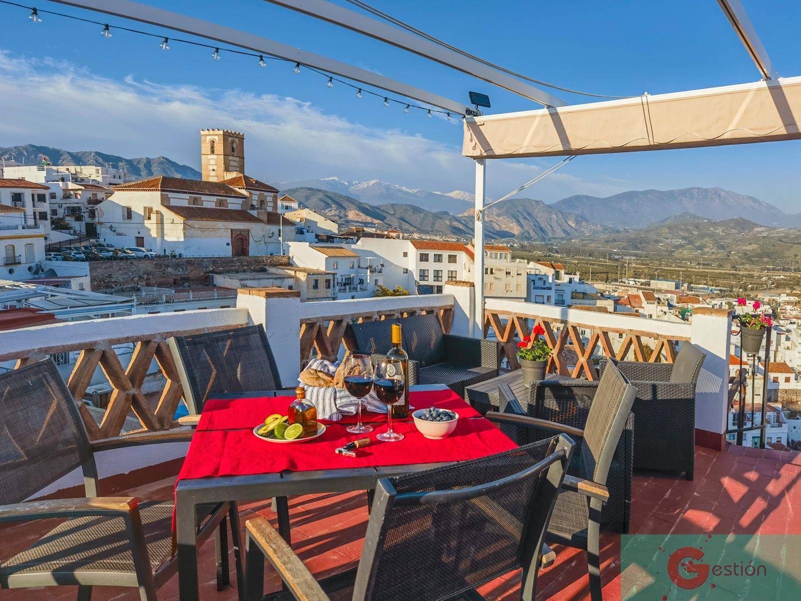 For sale of house in Salobreña