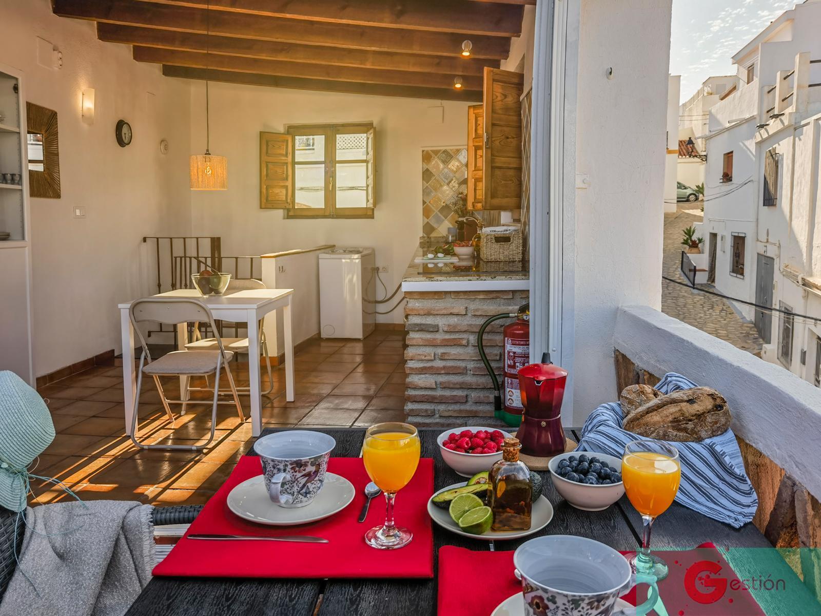 For sale of house in Salobreña