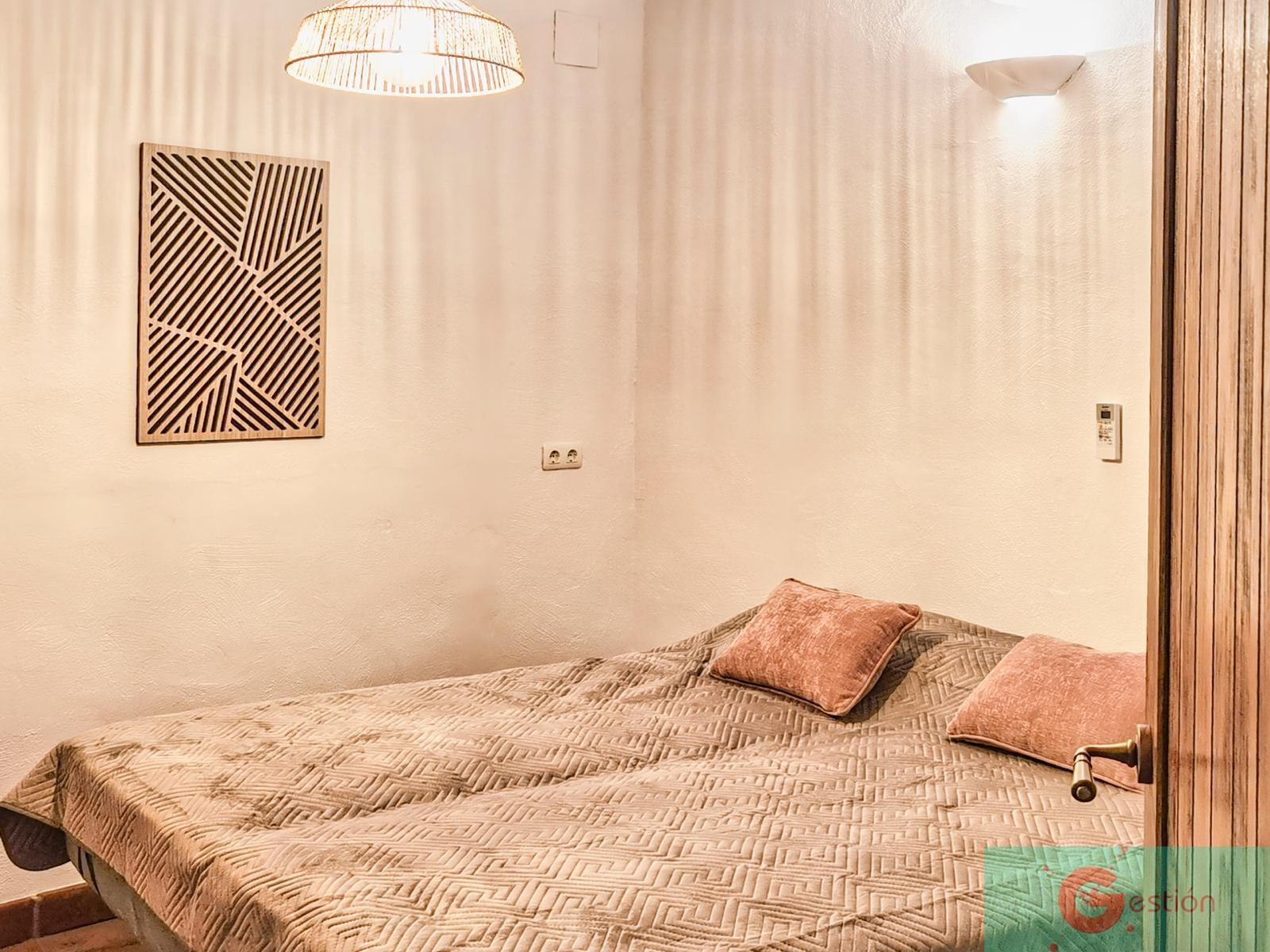For sale of house in Salobreña