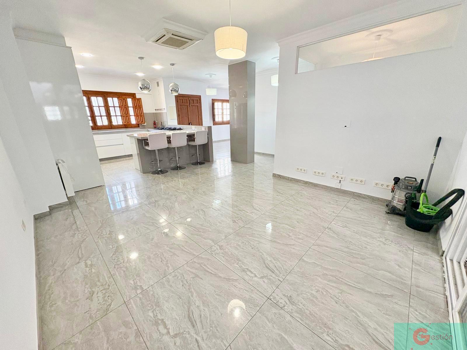 Venta de casa en Salobreña