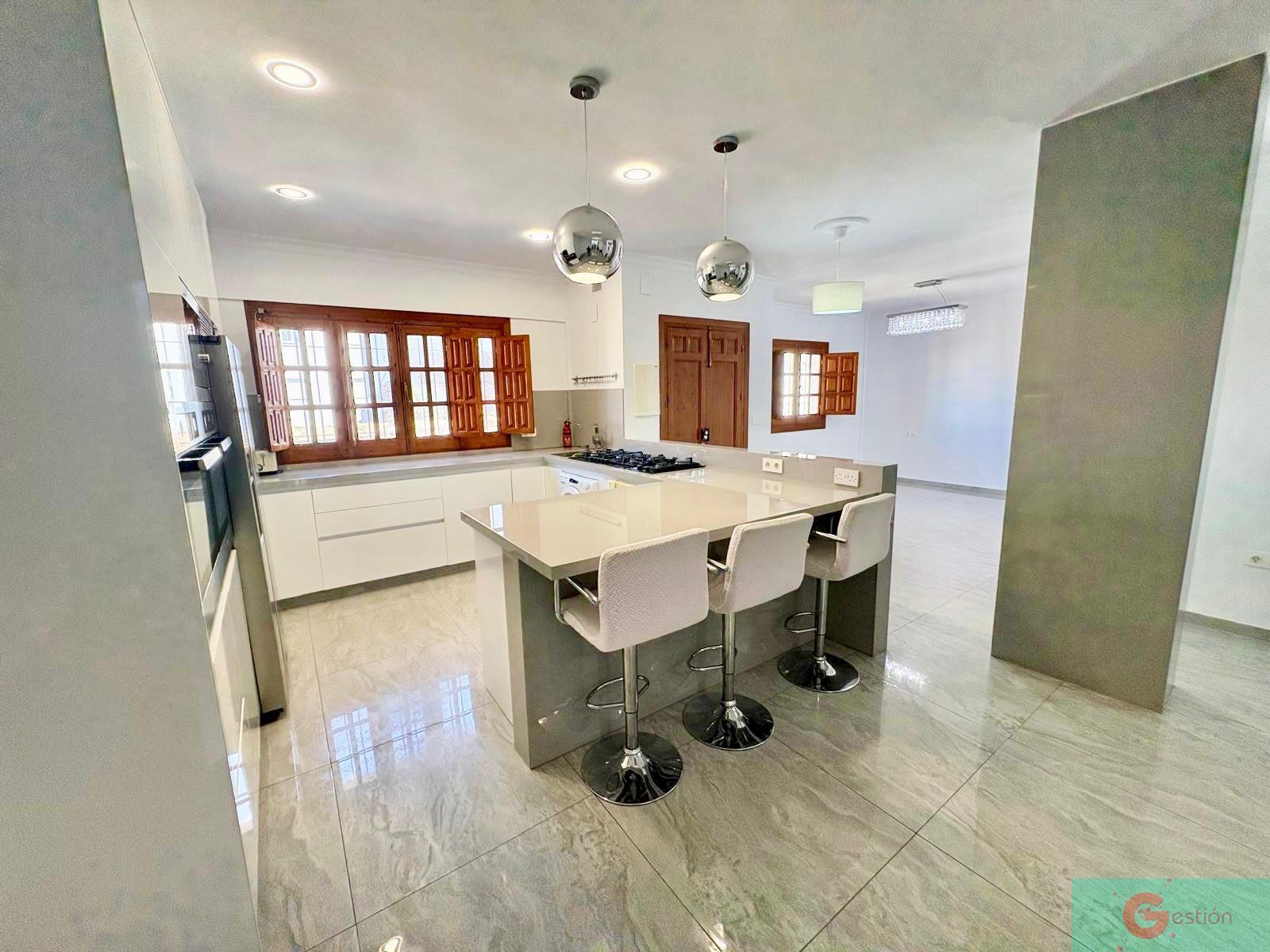 Venta de casa en Salobreña