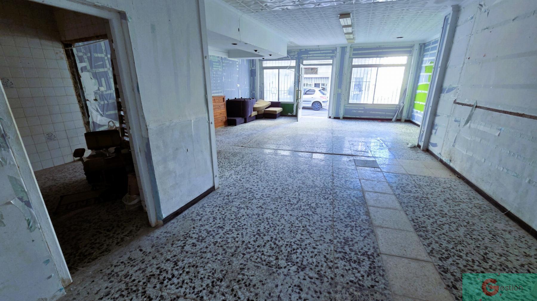 Venta de local en Salobreña