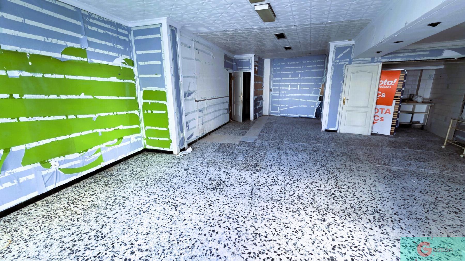 Venta de local en Salobreña