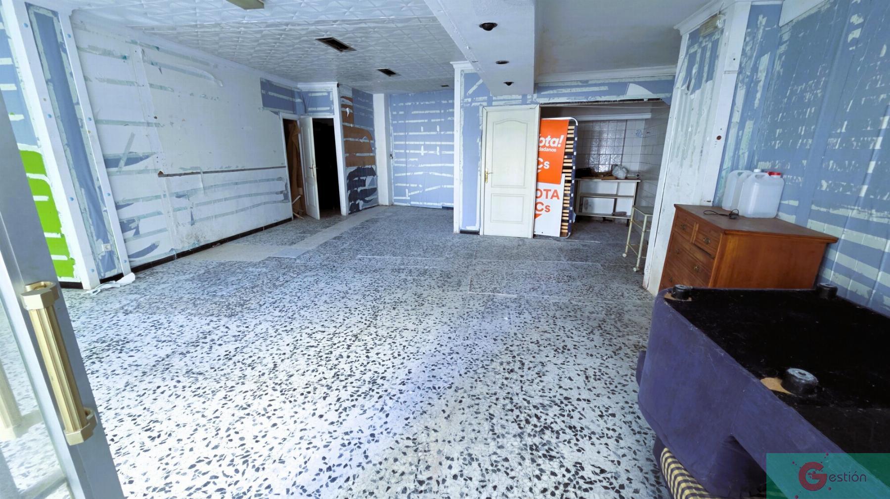 Venta de local en Salobreña