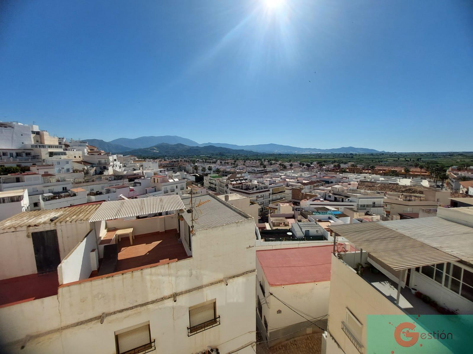Venta de casa en Salobreña