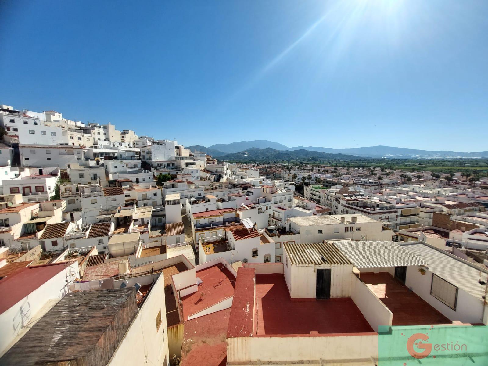 Venta de casa en Salobreña