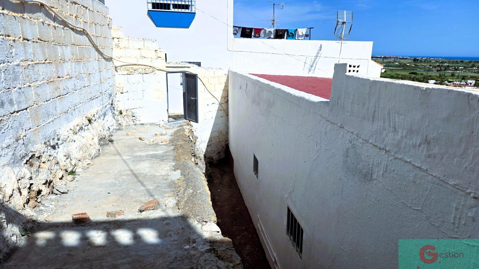 Venta de casa en Salobreña