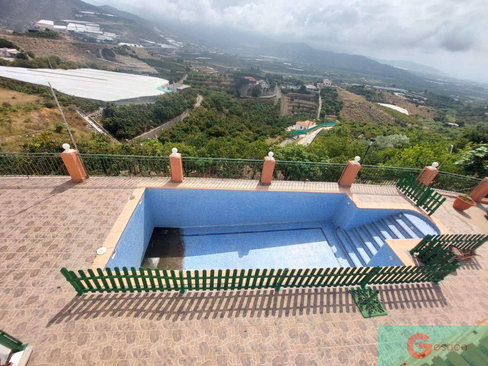 Venta de finca de recreo en Salobreña