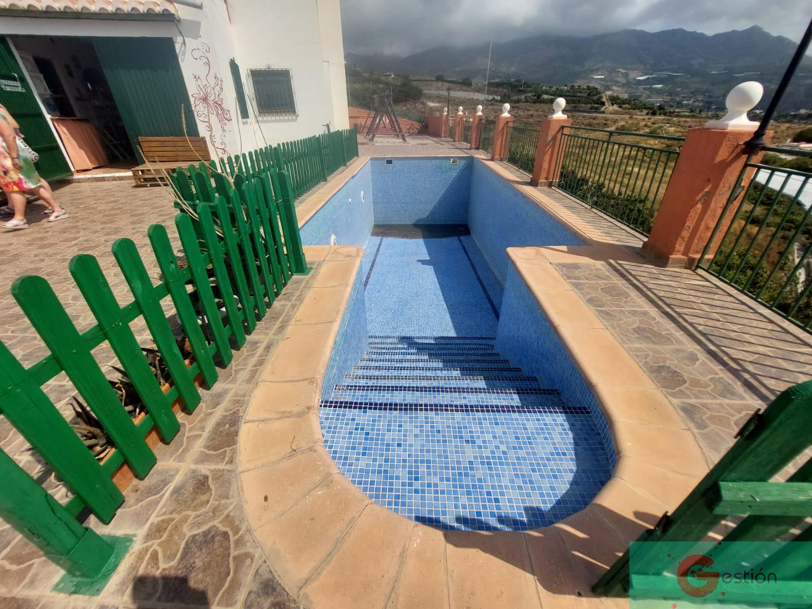 Venta de finca de recreo en Salobreña