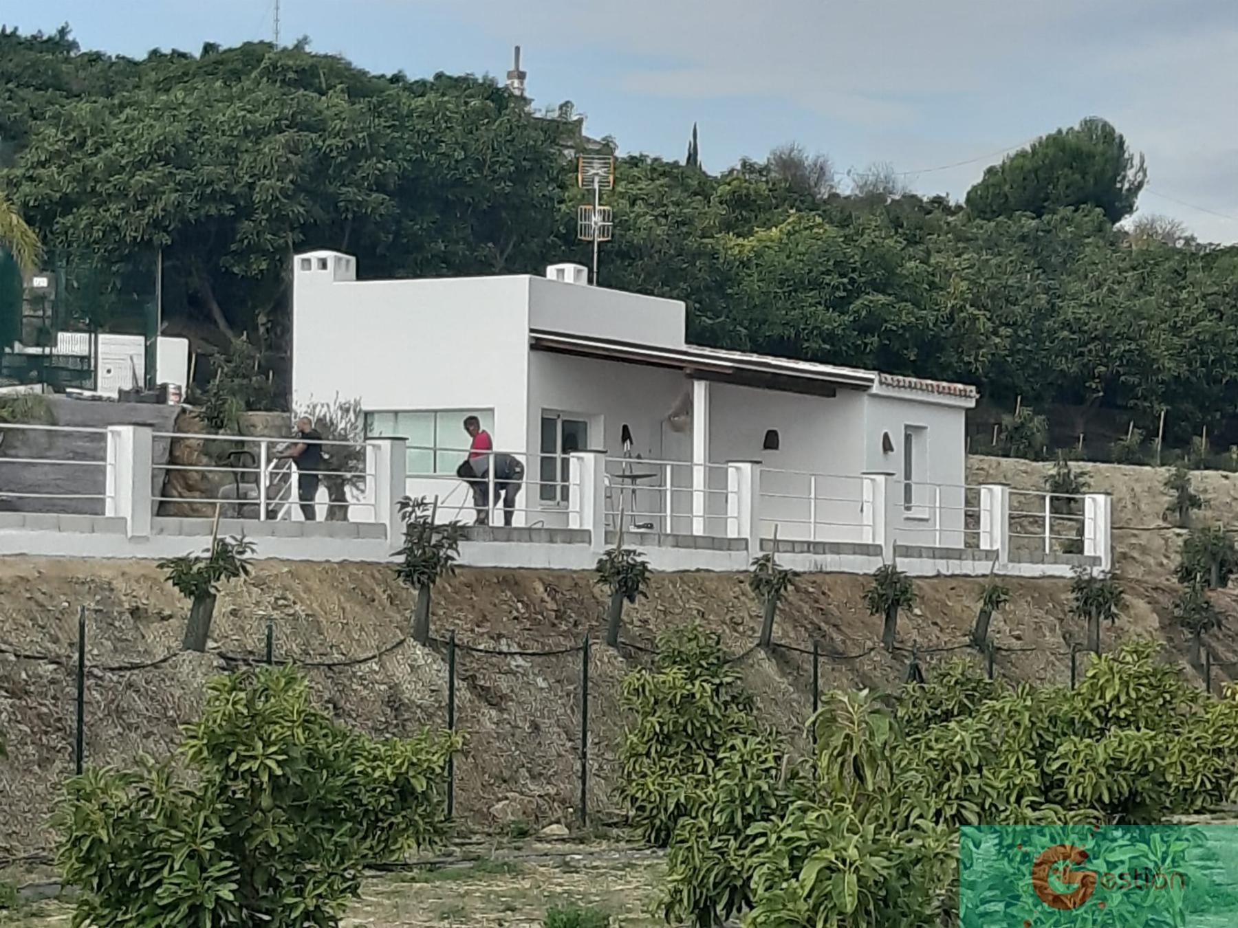 Venta de finca de recreo en Salobreña