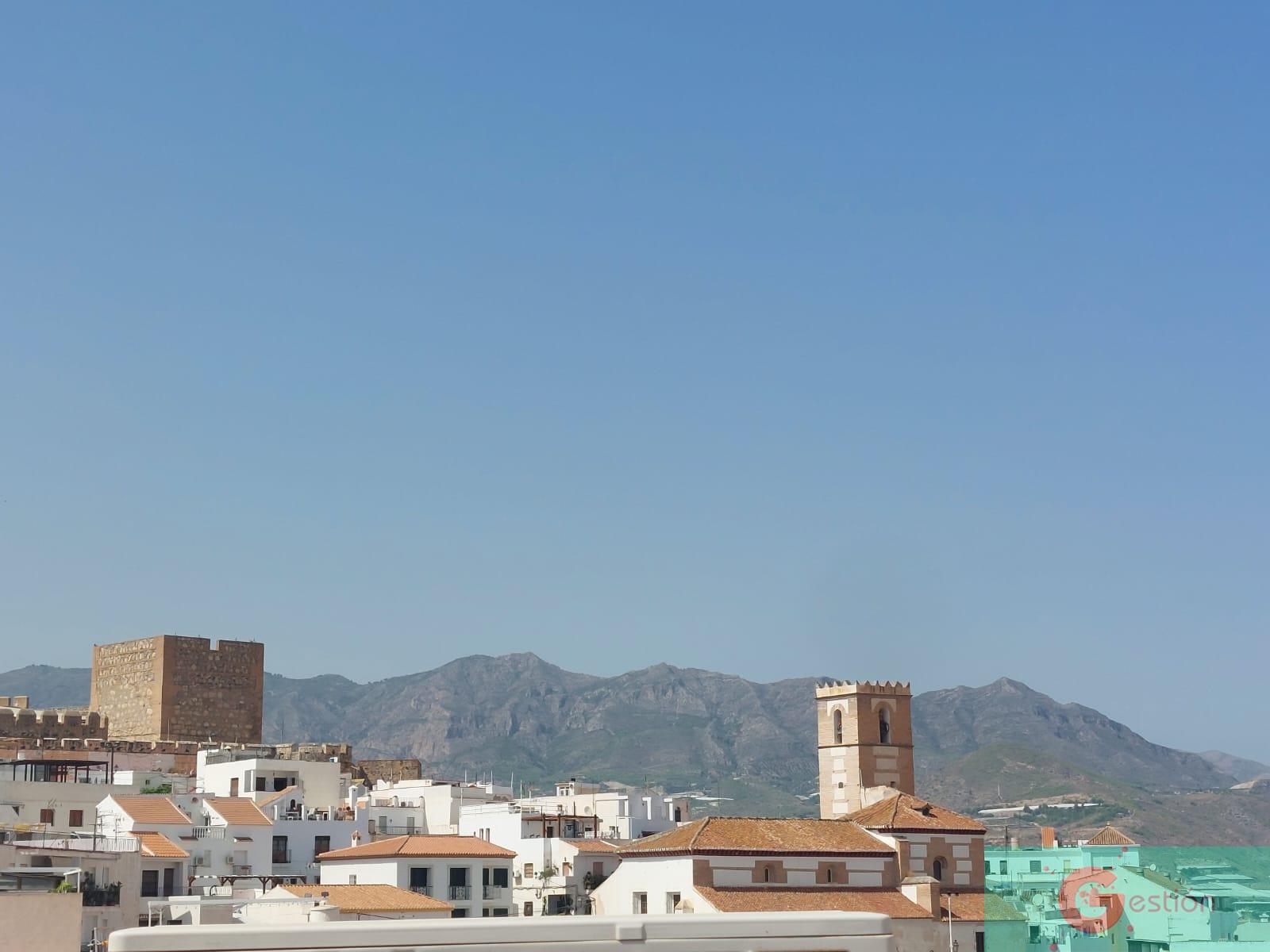 Venta de casa en Salobreña