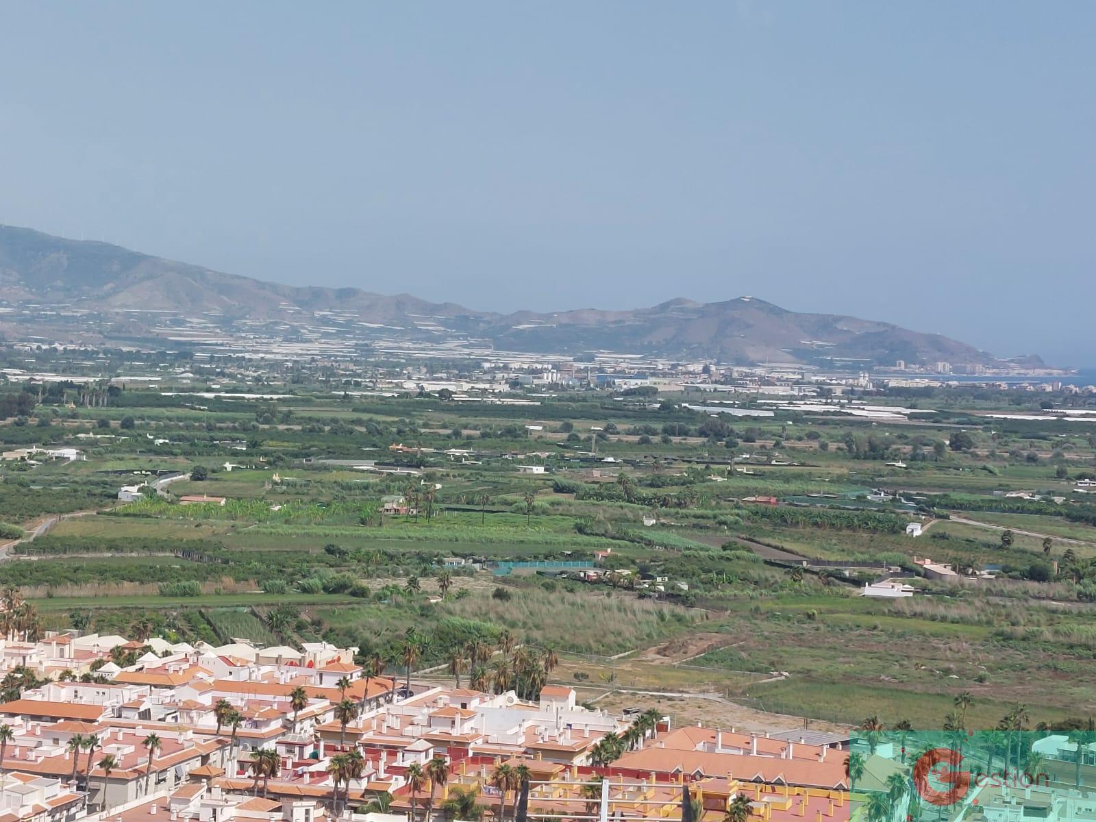 Venta de casa en Salobreña