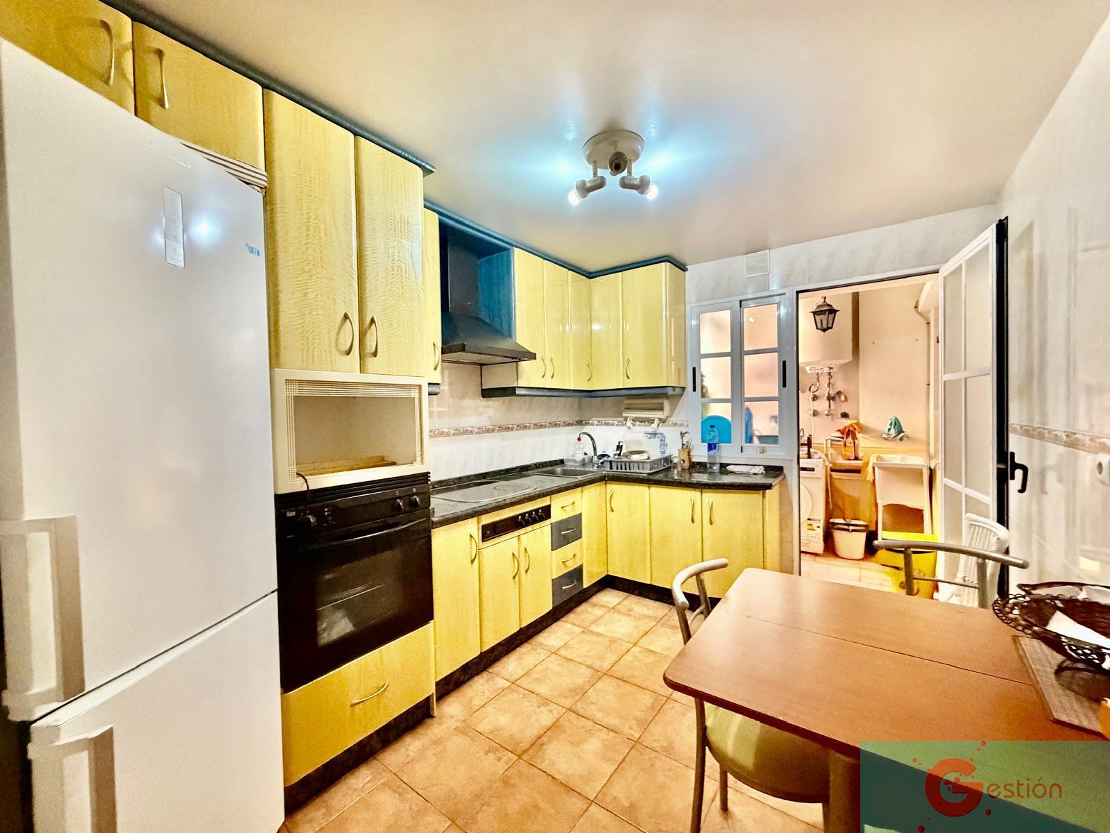For sale of flat in Salobreña