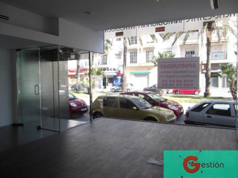 For sale of commercial in Salobreña