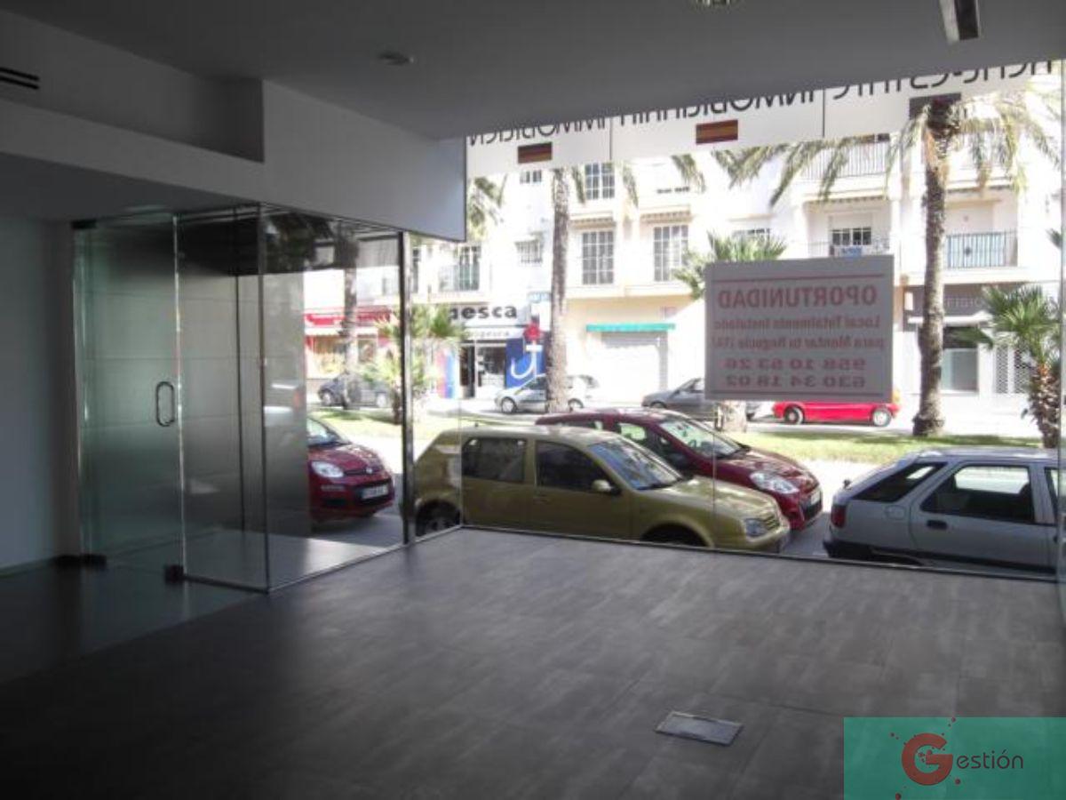 Venta de local comercial en Salobreña